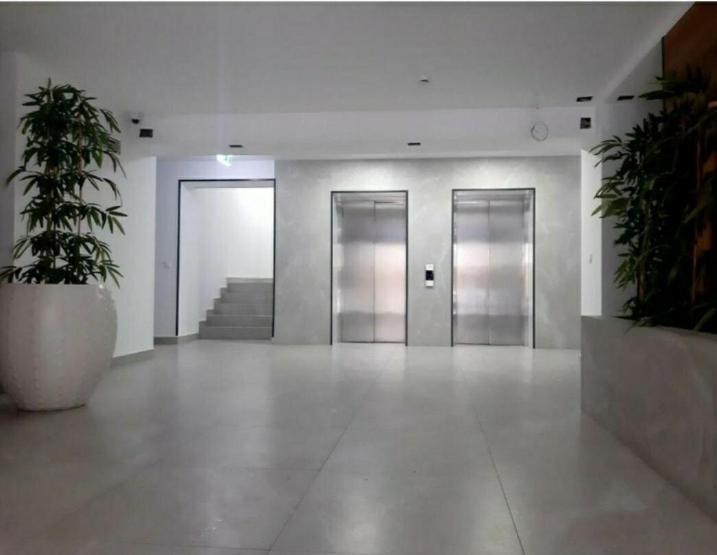 Mia Plus!! Self Check-In!! Bucureşti Exterior foto